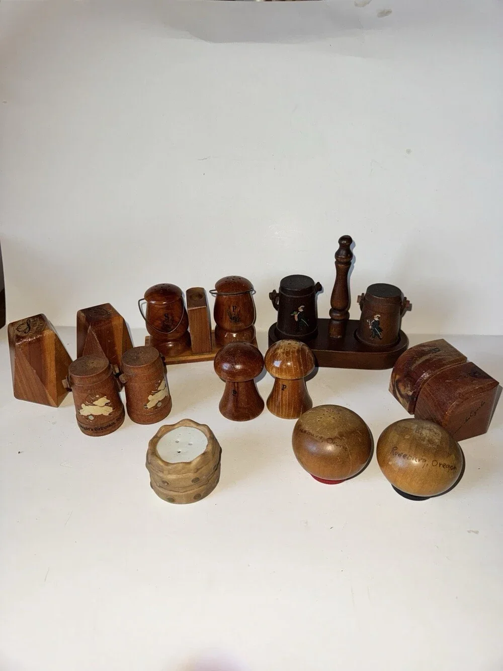 Vintage Wooden Salt Pepper Shakers Souvenir Oregon Novelty Mixed Lot